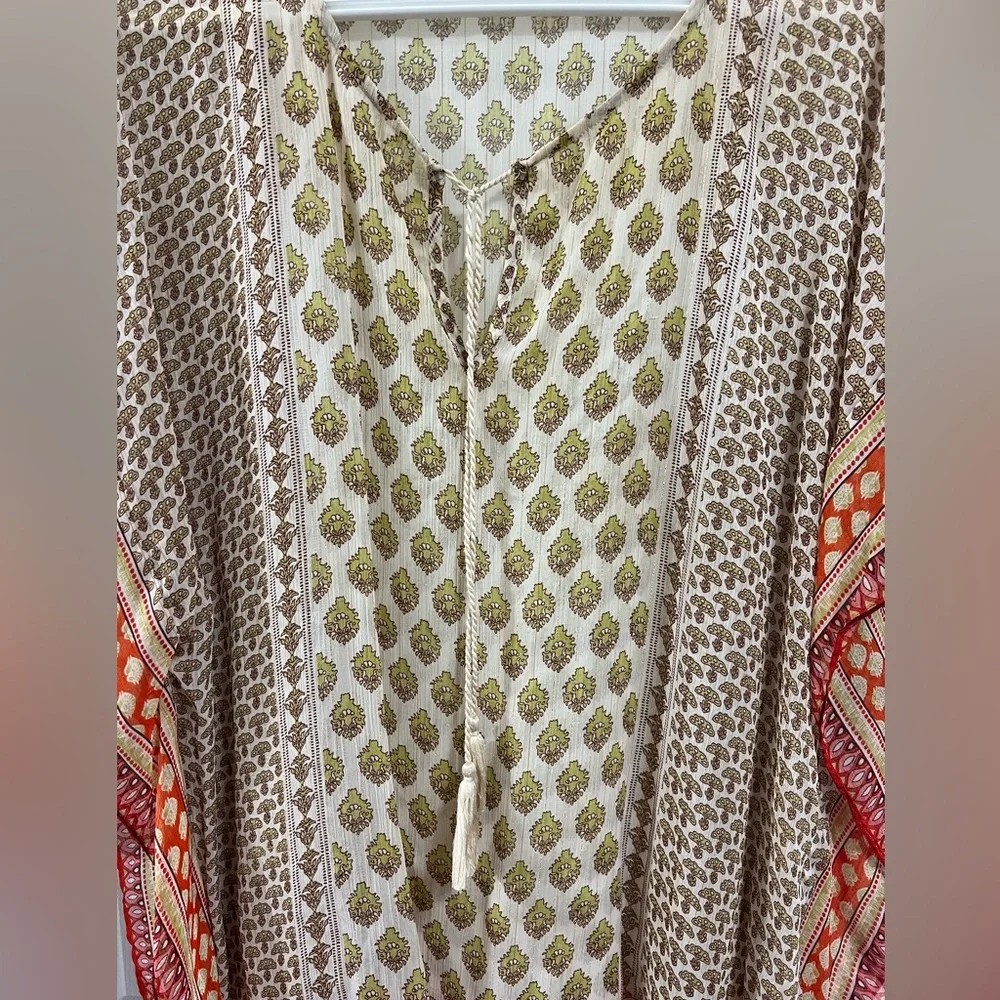 Cover up - Picture 3 of 3